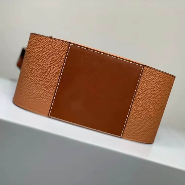 ロエベ スーパーコピー ブローチロエベ ラピスタル 偽物 Small Bag ハンモック タン 387.30.S35